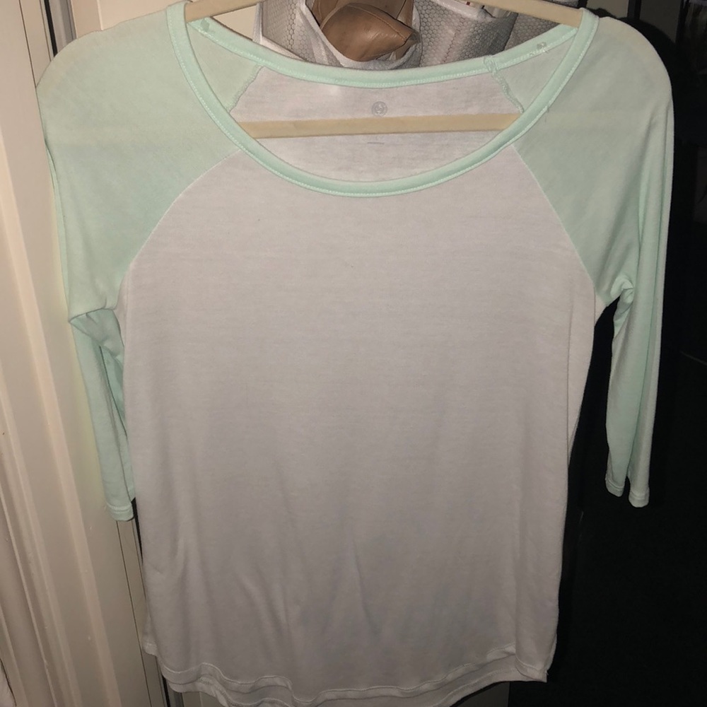 Baseball tee